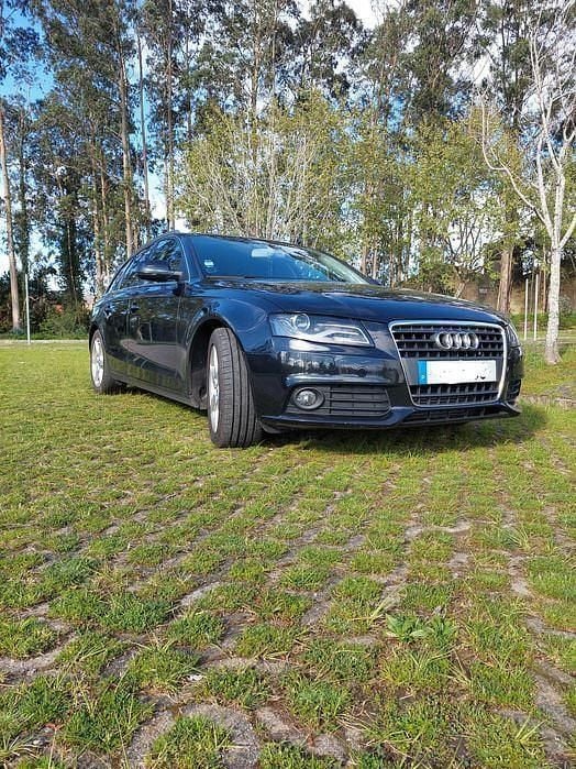 Usado 2010 Audi A4 Sedan | € 11.500 (Bom preço) - Imagem 1/4