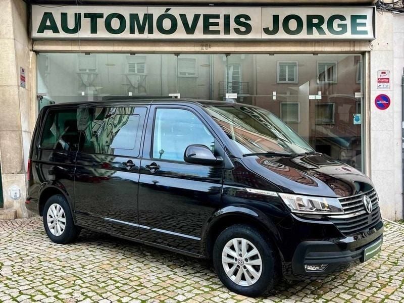 Preto Usado 2022 VW Caravelle Monovolume | € 44.900 - Imagem 1/4