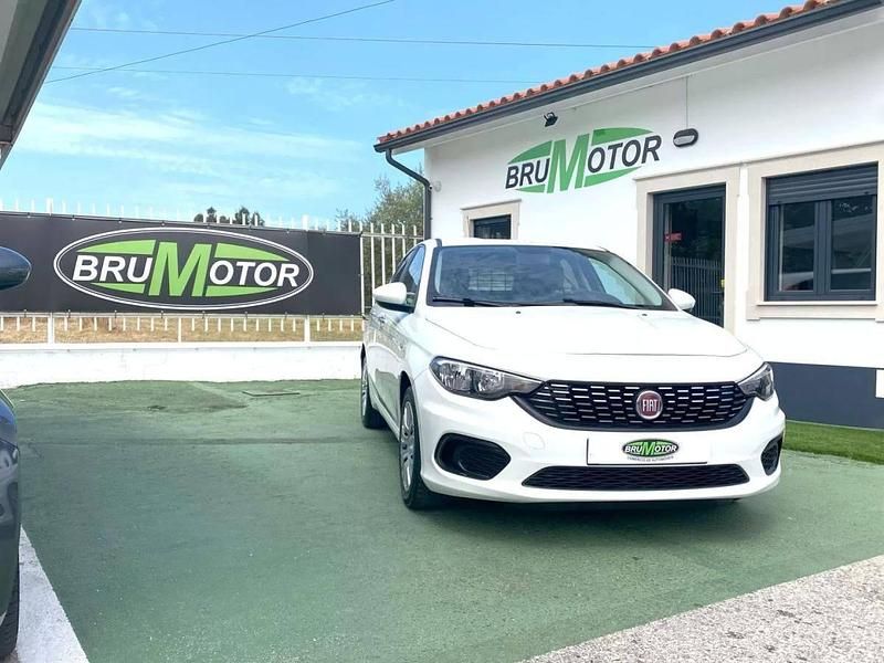 Branco Usado 2019 Fiat Tipo Van | € 9.750 (Preço justo) - Imagem 1/4