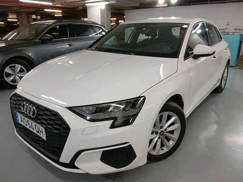 Branco Usado 2022 Audi A3 Carrinha | € 22.300 - Imagem 1/4