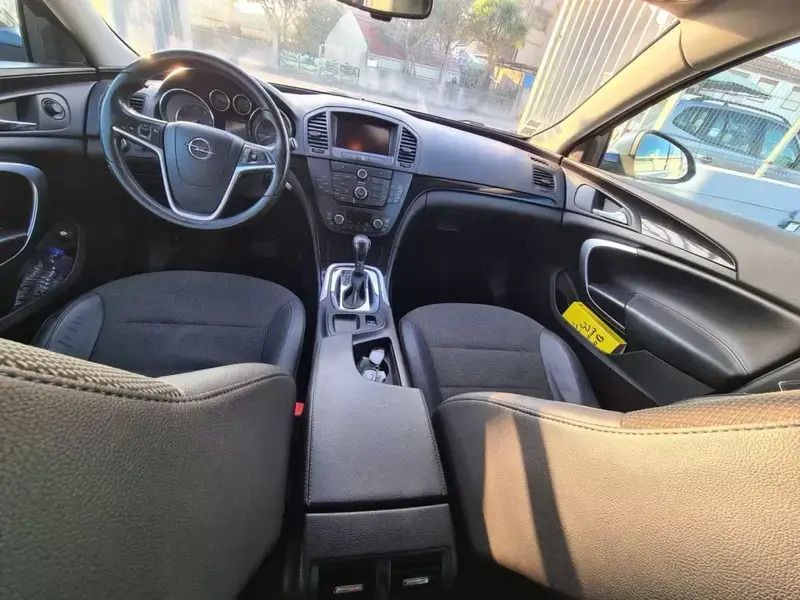 Usado Opel Insignia Sport 160 HP (117 kW) 2010 Azul Carrinha