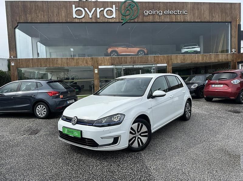 Branco Usado 2016 VW e-Golf Citadino | € 11.900 (Preço justo) - Imagem 1/4