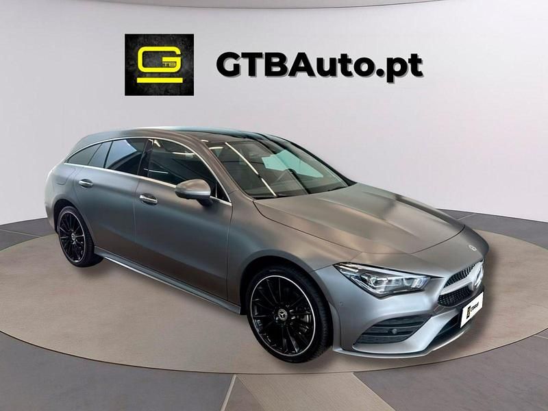 Cinza Usado 2022 Mercedes CLA250 AMG Sedan | € 31.999 - Imagem 1/4