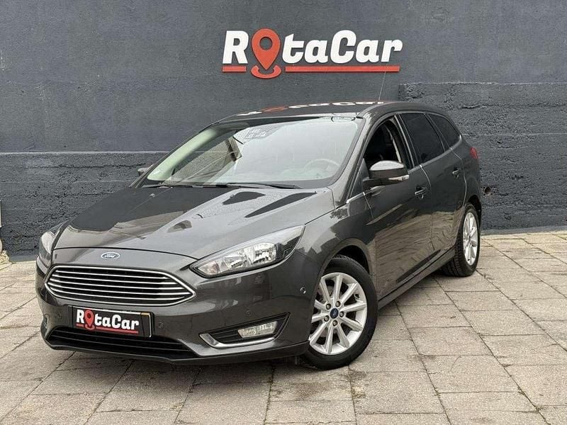 Usado Ford Focus Titanium 125 HP (91 kW) 2015 Cinza Carrinha
