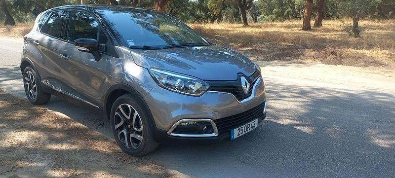 Usado 2014 Renault Captur SUV | € 8.600 - Imagem 1/4