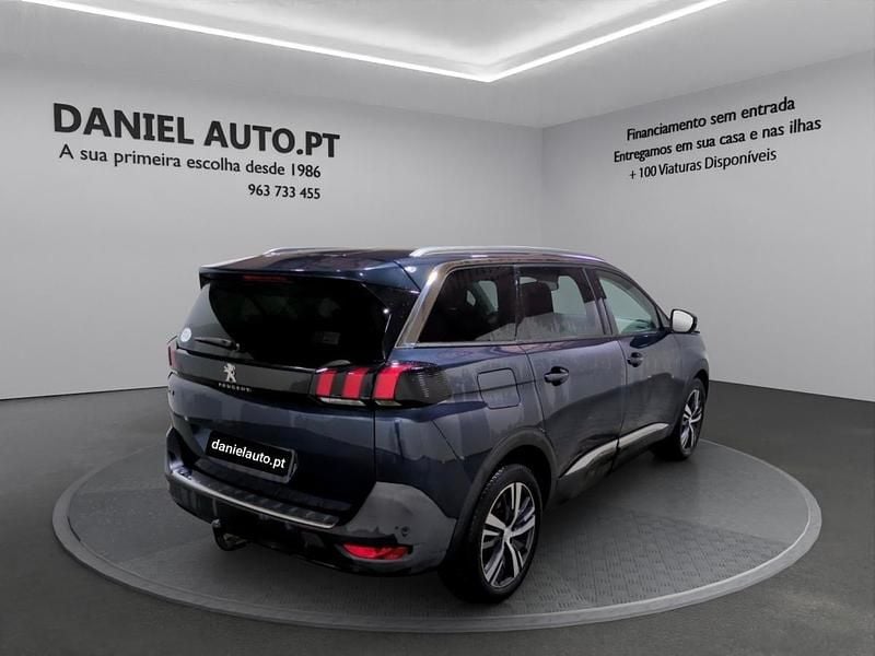 Usado Peugeot 5008 130 HP (95 kW) 2018 Azul Monovolume