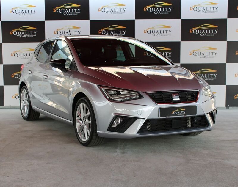Cinza Usado 2021 Seat Ibiza FR | € 17.450 (Preço justo) - Imagem 1/4