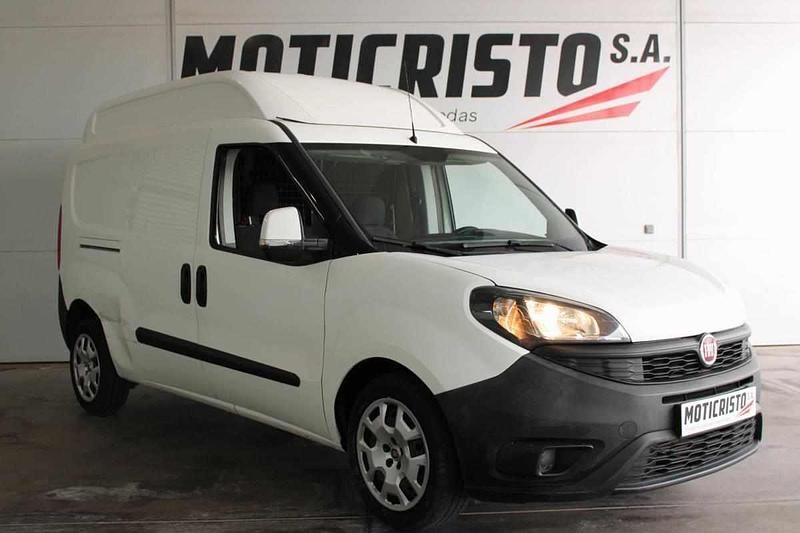 Branco Usado 2018 Fiat Doblò Monovolume | € 9.900 (Super Preço) - Imagem 1/4