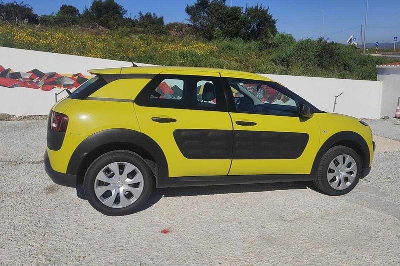 Usado Citroën C4 Cactus 82 HP (60 kW) 2016 Outra Citadino