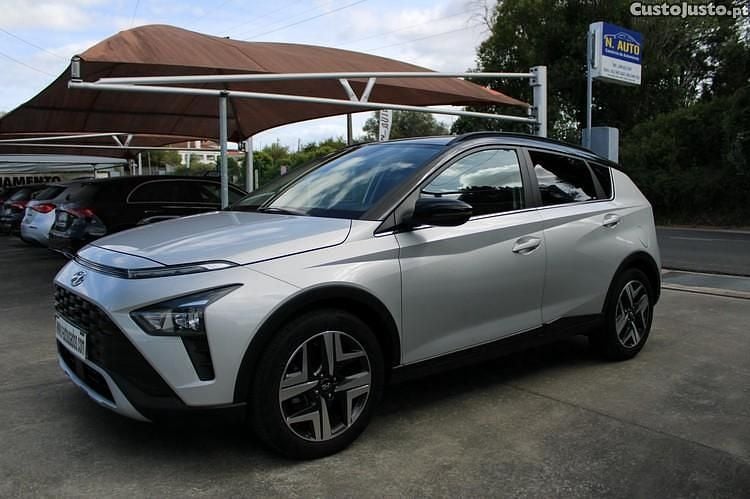 Cinza Usado 2021 Hyundai Bayon Premium SUV | € 16.900 (Preço justo) - Imagem 1/1