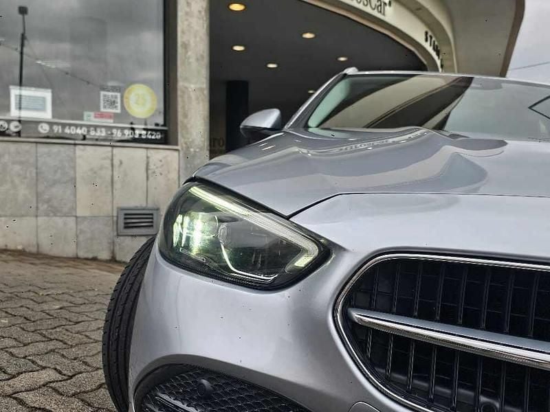 Usado Mercedes C300 245 HP (180 kW) 2022 Cinzento Carrinha