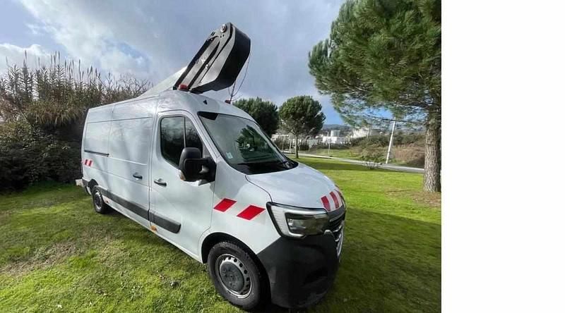 Branco Usado 2021 Renault Master | € 25.000 (Preço justo) - Imagem 1/4