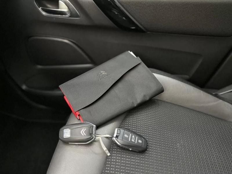 Cinzento Usado 2017 Citroën Grand C4 Picasso PureTech Monovolume | € 12.900 - Imagem 1/1