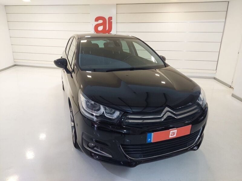 Preto Usado 2016 Citroën C4 PureTech | € 10.990 (Bom preço) - Imagem 1/4