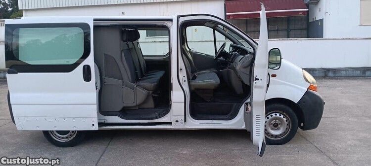 Branco Usado 2006 Renault Trafic Van | € 4.500 - Imagem 1/1