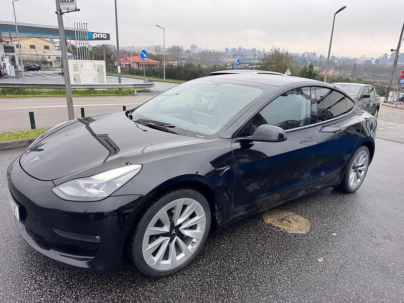 Preto Usado 2021 Tesla Model 3 Sedan | € 29.980 (Preço justo) - Imagem 1/4