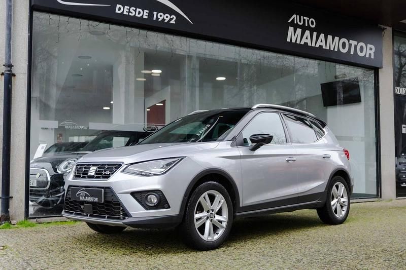 Usado Seat Arona 110 HP (80 kW) 2020 Cinzento SUV