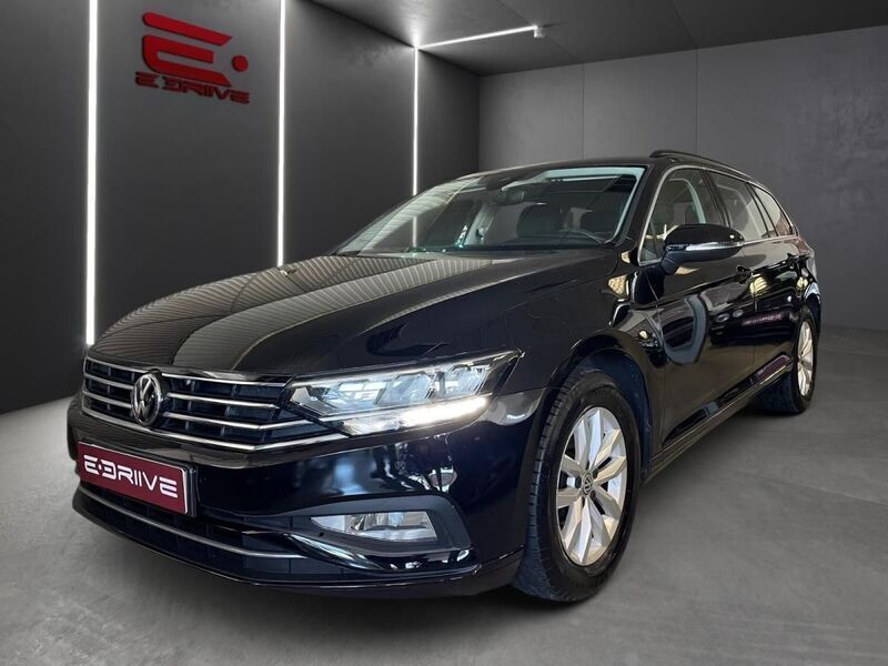 Preto Usado 2020 VW Passat Sedan | € 23.980 (Preço elevado) - Imagem 1/4