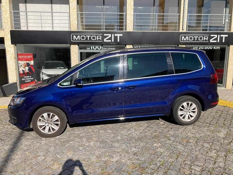 Usado VW Sharan Highline 150 HP (110 kW) 2020 Azul Monovolume