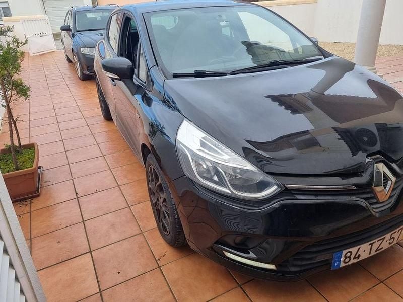 Usado Renault Clio IV 90 HP (66 kW) 2017 Sedan
