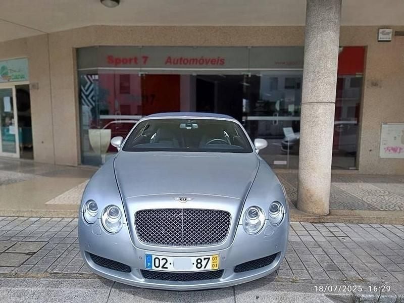 Usado Bentley Continental 560 HP (411 kW) 2007 Cinzento Sedan