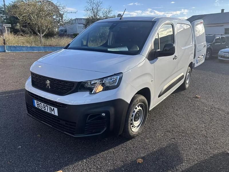 Branco Usado 2024 Peugeot Partner Van | € 18.500 - Imagem 1/4