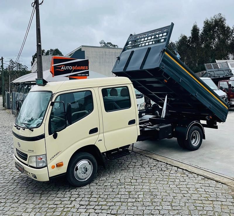 Amarelo Usado 2005 Toyota Dyna Pickup | € 21.950 - Imagem 1/4