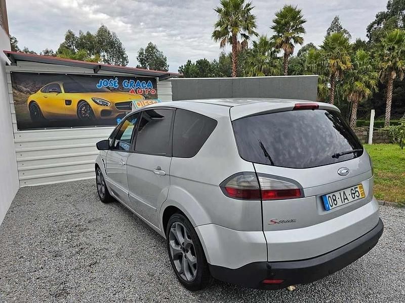 Usado Ford S-MAX S 125 HP (91 kW) 2009 Cinzento Monovolume