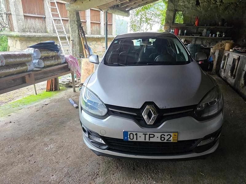 Cinzento Usado 2014 Renault Mégane III Citadino | € 4.950 (Super Preço) - Imagem 1/4