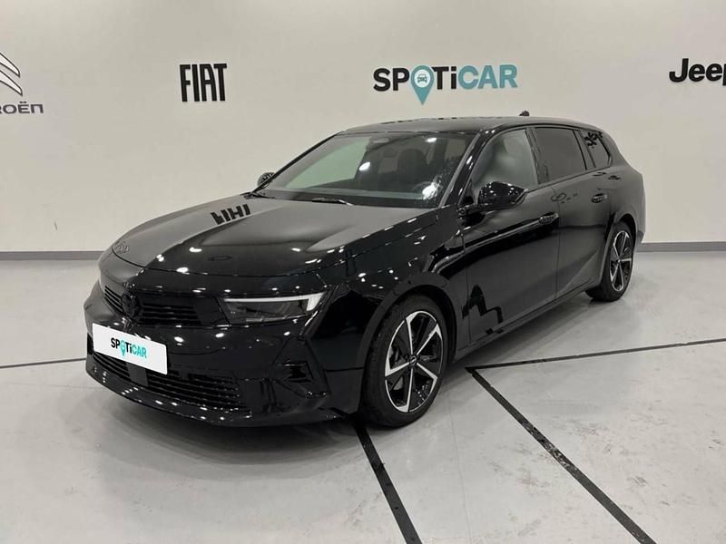 Usado Opel Astra 136 HP (100 kW) 2025 Preto