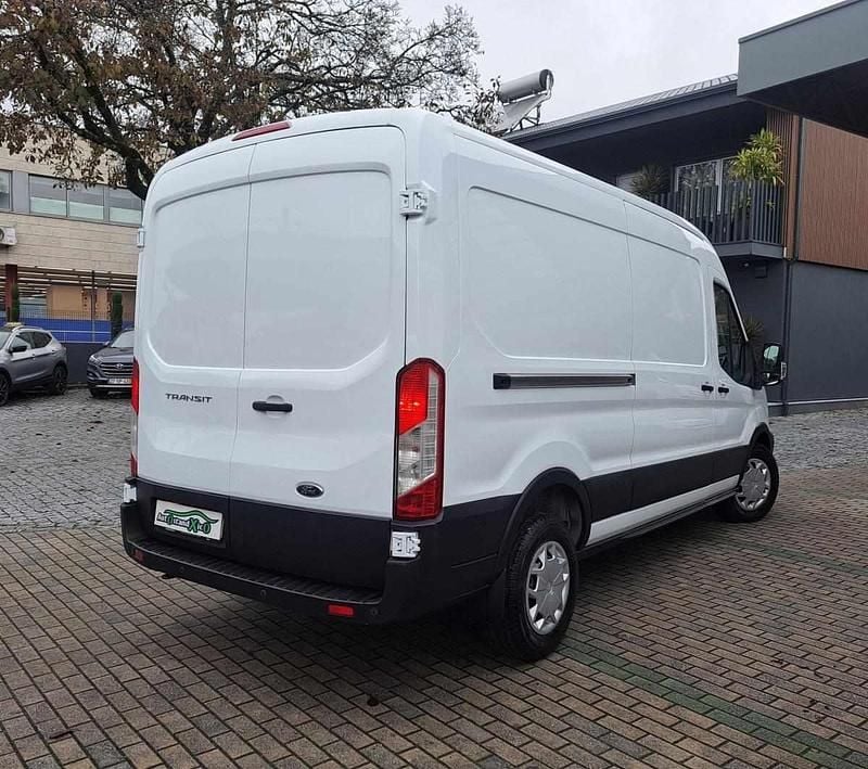 Usado Ford Transit Trend 130 HP (95 kW) 2017 Branco Sedan