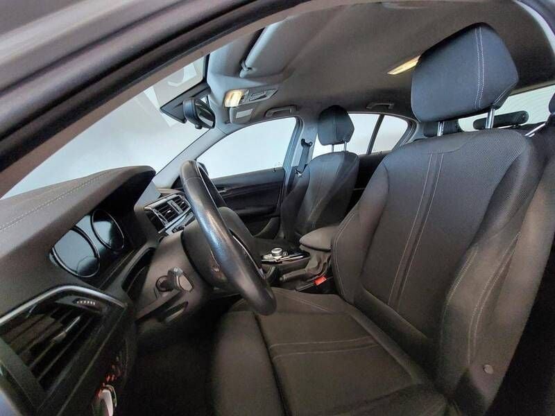 Usado BMW 116 Sport Line 116 HP (85 kW) 2019 Cinza Citadino