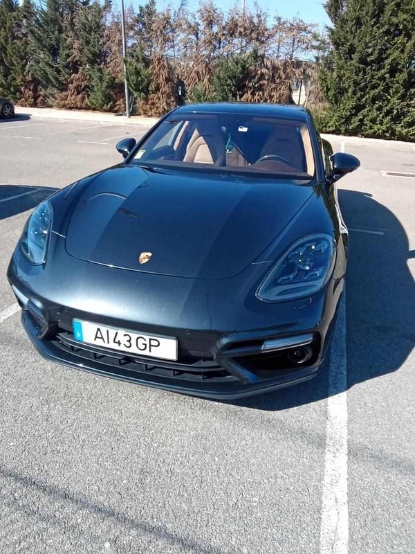 Cinzento Usado 2016 Porsche Panamera Citadino | € 100.000 - Imagem 1/4