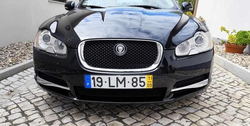 Preto Usado 2011 Jaguar XF Sedan | € 14.500 - Imagem 1/4