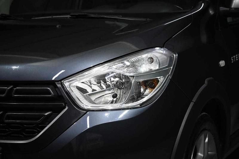 Usado Dacia Lodgy 116 HP (85 kW) 2022 Preto Monovolume