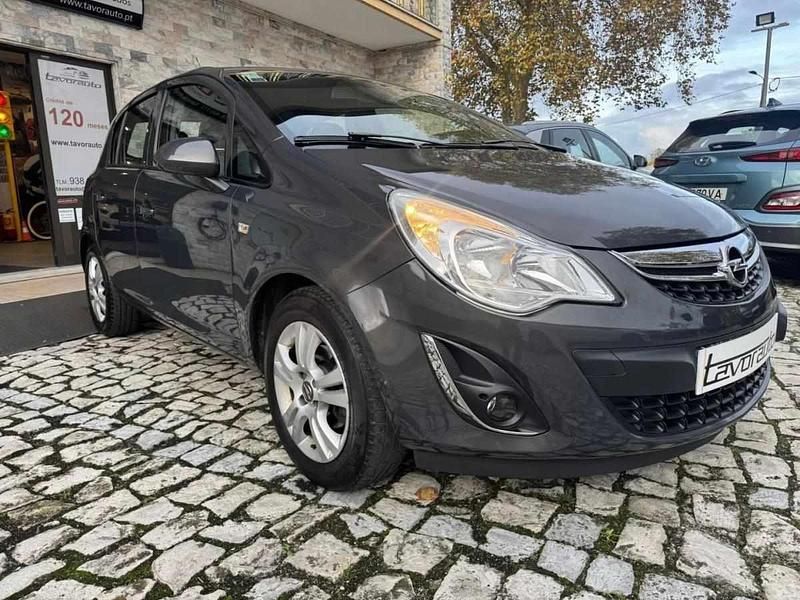 Usado Opel Corsa Enjoy 85 HP (62 kW) 2013 Cinzento Citadino
