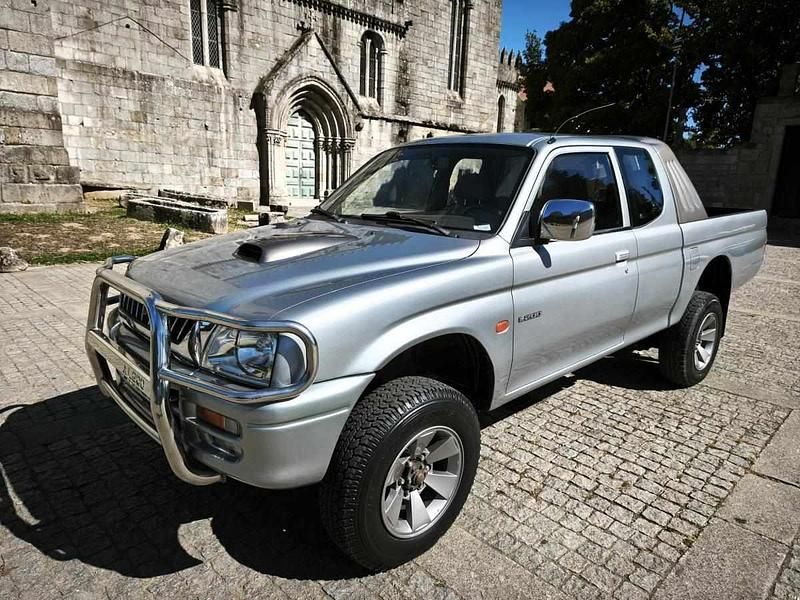 Cinzento Usado 1998 Mitsubishi L200 Pickup | € 10.950 (Preço justo) - Imagem 1/4