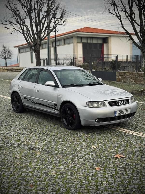 Cinzento Usado 2003 Audi A3 Sport | € 4.900 (Preço justo) - Imagem 1/4