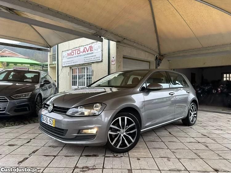 Cinza Usado 2017 VW Golf VII Edition Citadino | € 15.950 (Preço justo) - Imagem 1/1