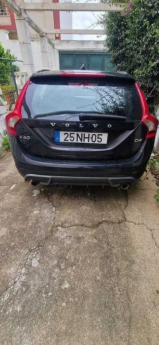 Usado 2012 Volvo V60 R-Design Carrinha | € 12.500 (Preço elevado) - Imagem 1/4