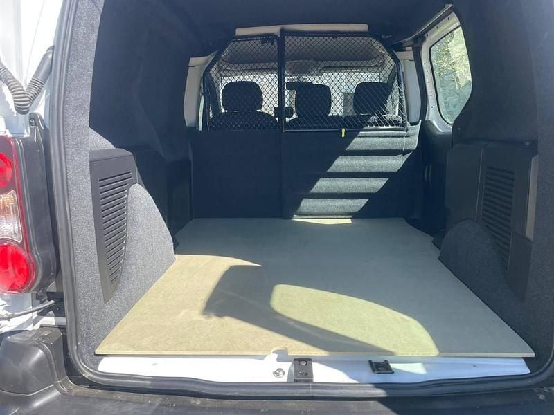 Usado Citroën Berlingo 100 HP (73 kW) 2018 Branco Monovolume