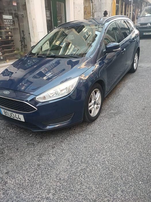 Usado 2015 Ford Focus Sedan | € 5.900 (Caro) - Imagem 1/4