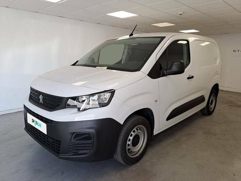 Branco Usado 2023 Peugeot Partner Monovolume | € 17.900 (Preço justo) - Imagem 1/4