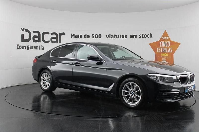 Preto Usado 2019 BMW 518 Sedan | € 26.399 - Imagem 1/4