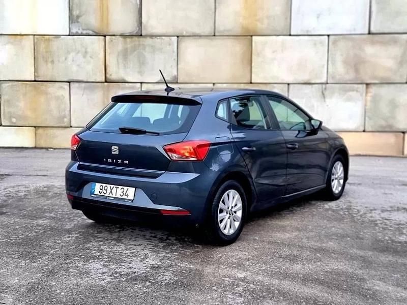 Usado Seat Ibiza Style 80 HP (58 kW) 2019 Cinzento Citadino
