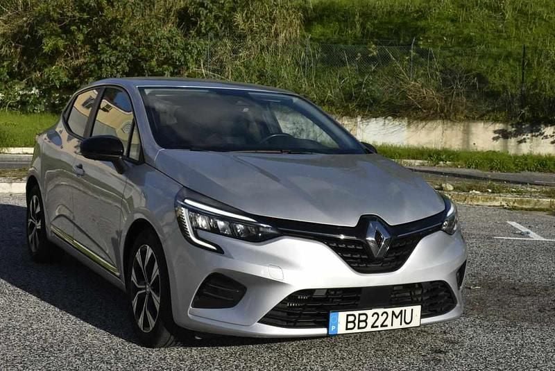 Usado Renault Clio V 91 HP (66 kW) 2023 Cinzento Citadino