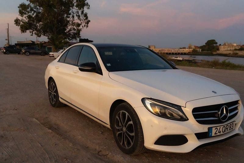 Usado 2015 Mercedes C350e Sedan | € 21.800 (Bom preço) - Imagem 1/4
