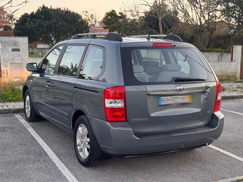 Usado Kia Carnival 180 HP (132 kW) 2006 Monovolume