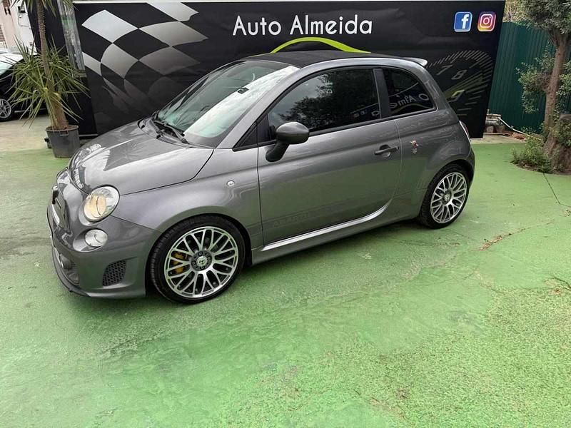 Usado Abarth 595C 180 HP (132 kW) 2014 Cinzento Cabrios