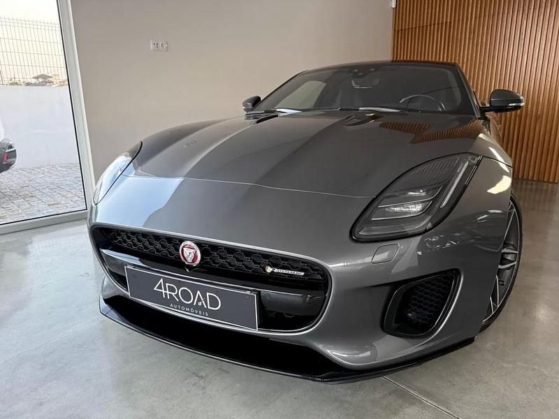 Usado Jaguar F-Type R-Dynamic 300 HP (220 kW) 2018 Cinzento Coupé